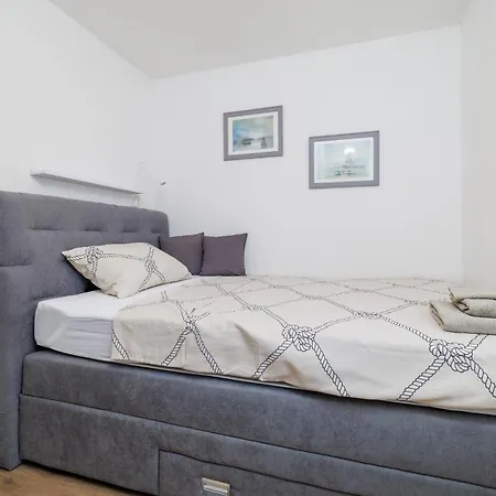 Kuca Za Odmor Ena * Jadranovo