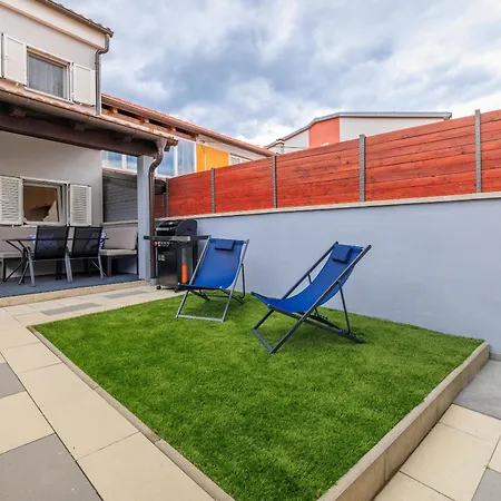 Kuca Za Odmor Ena Tatil Evi Jadranovo