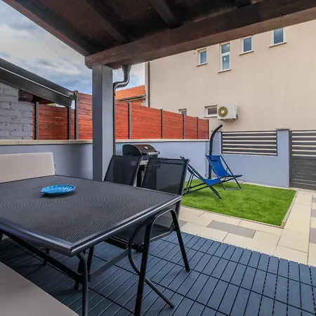 Tatil Evi Kuca Za Odmor Ena *